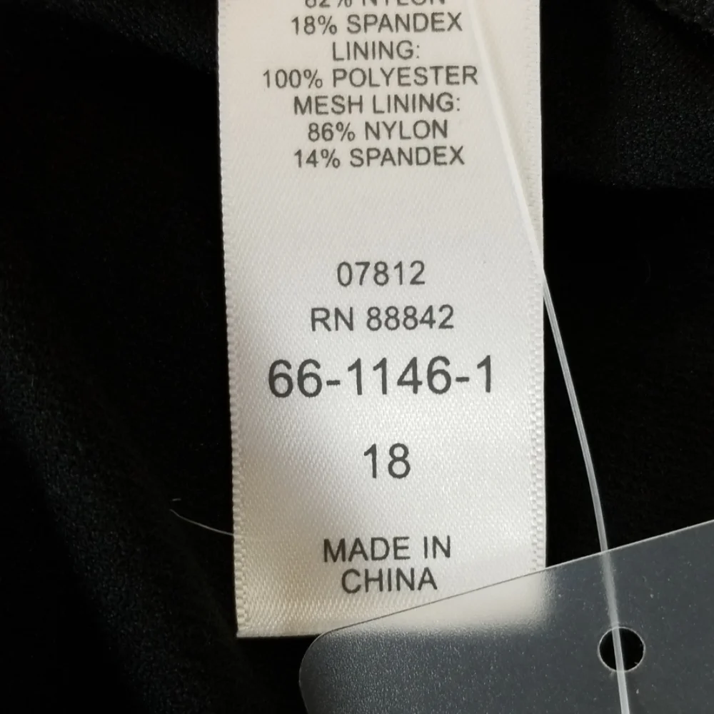 *NWT* ASHLEY GRAHAM Black & Gold Swimsuit, size 18 - Picture 6 of 6